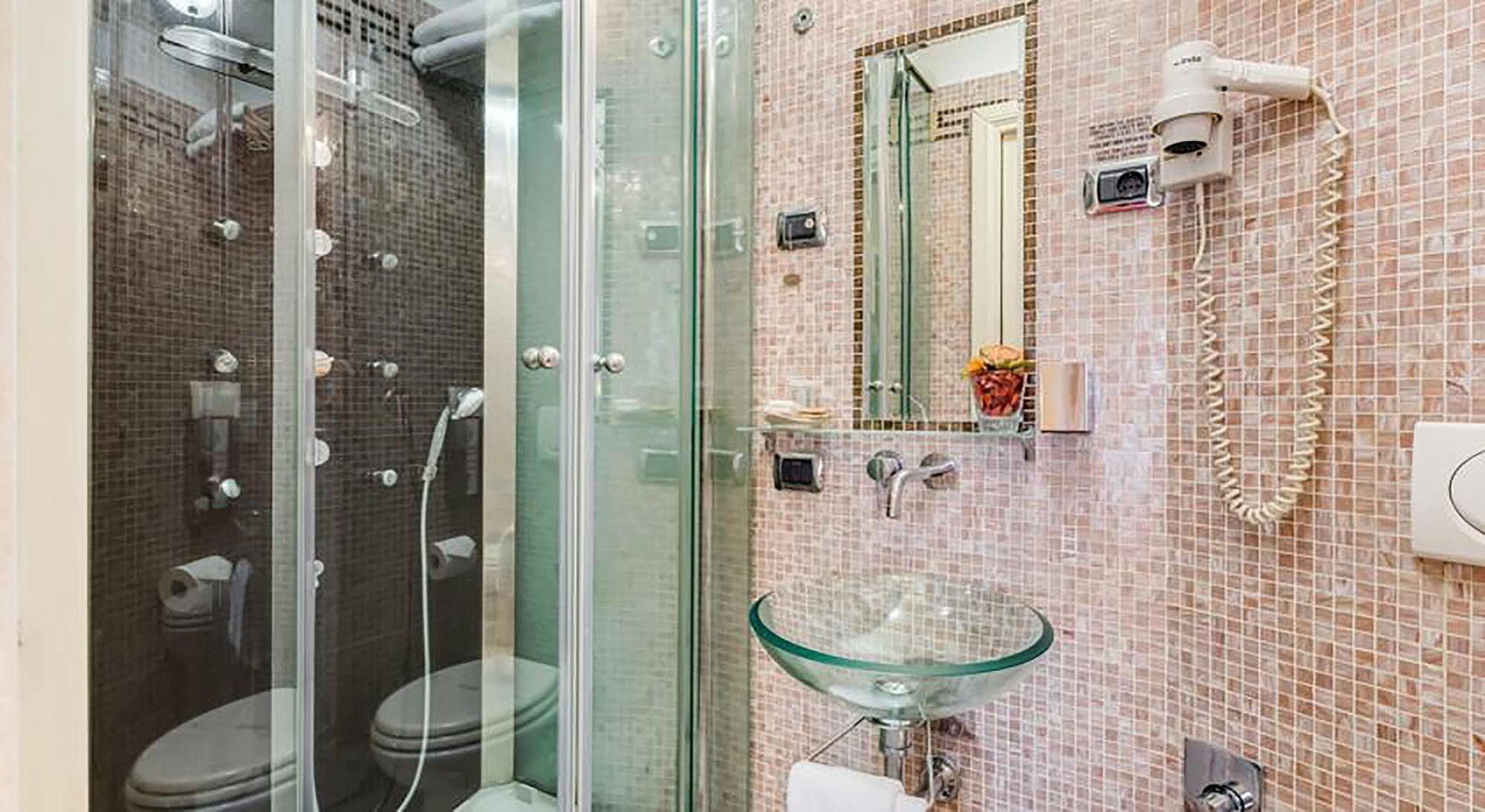 38 Viminale Street Ξενοδοχείο Ρώμη Εξωτερικό φωτογραφία